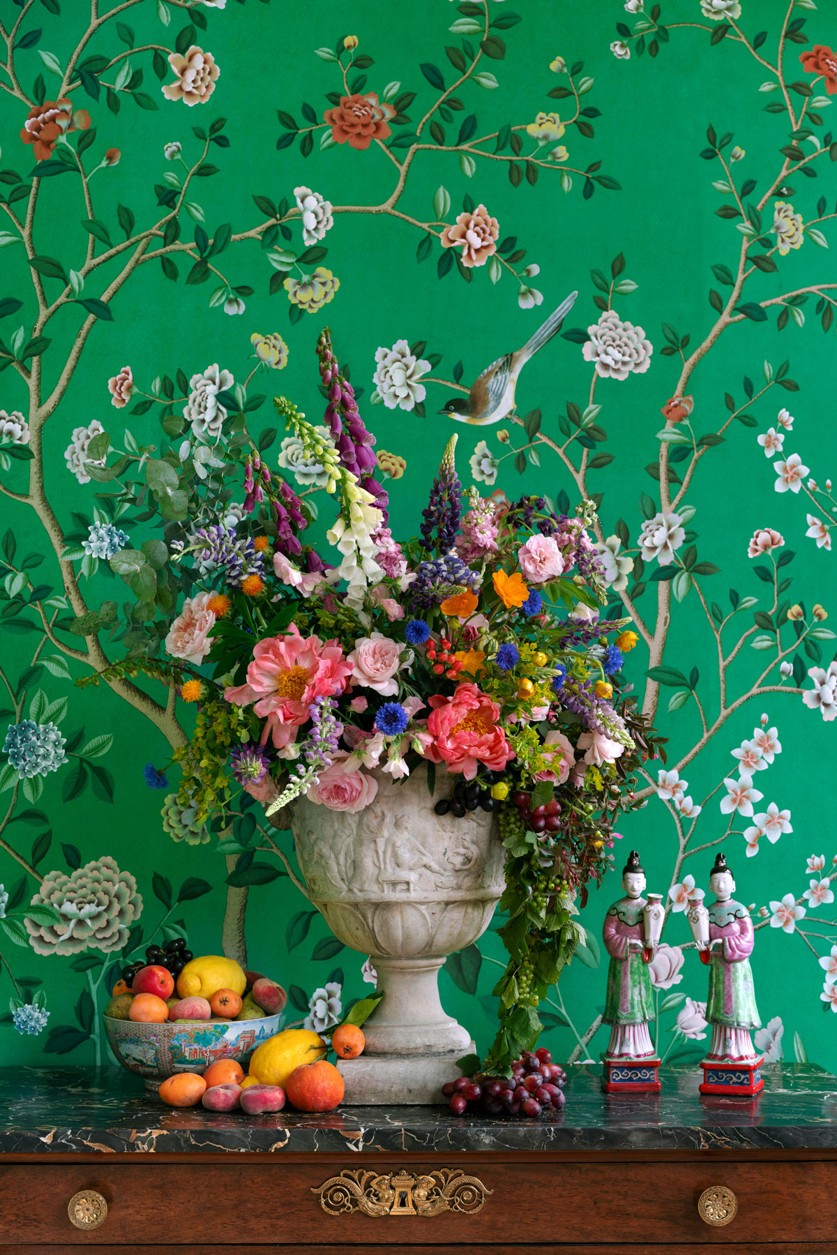 'Erdem' in Special Colourway SC-110 on Spring Green Williamsburg