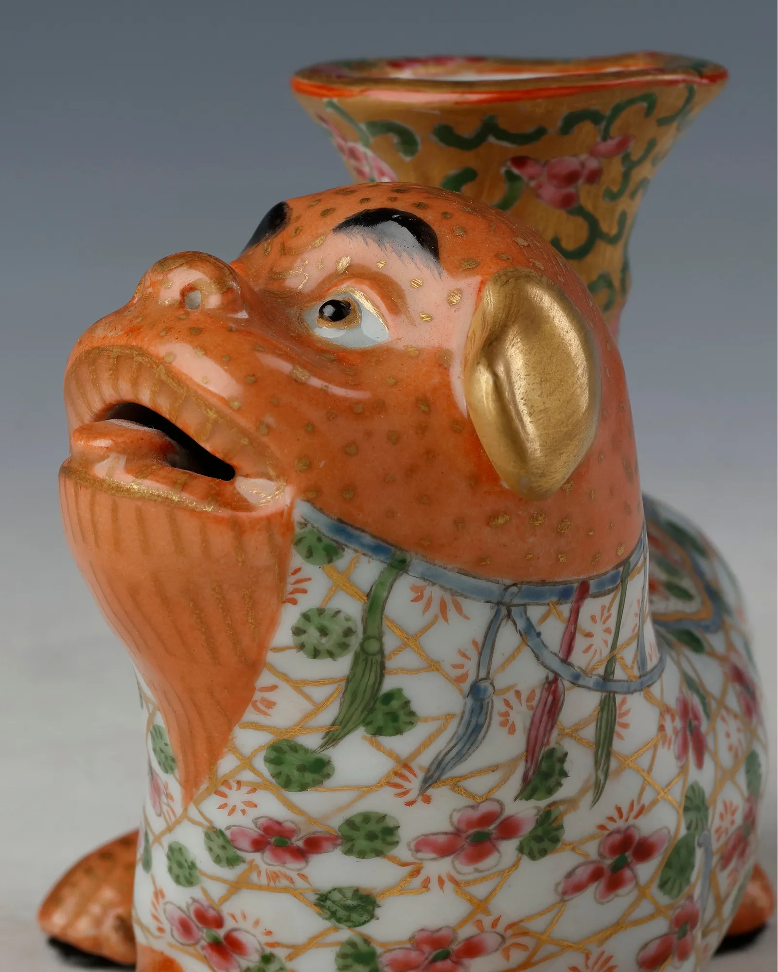 A PAIR OF 4” INCENSE DOGS